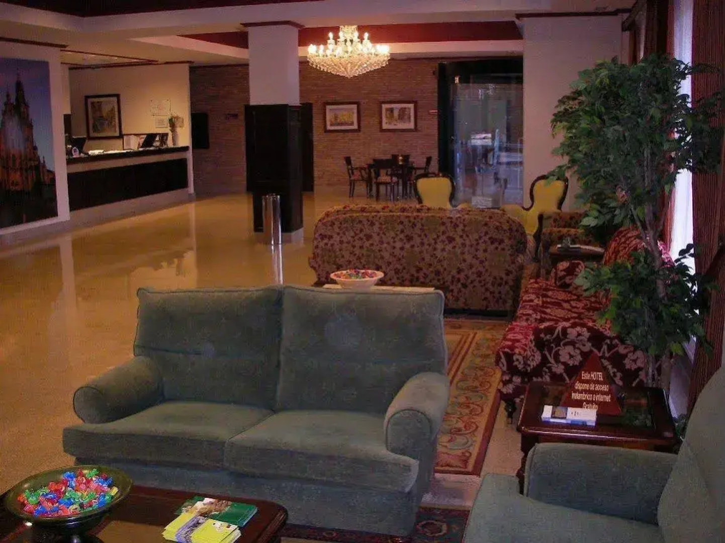 Hotel Santiago de León
