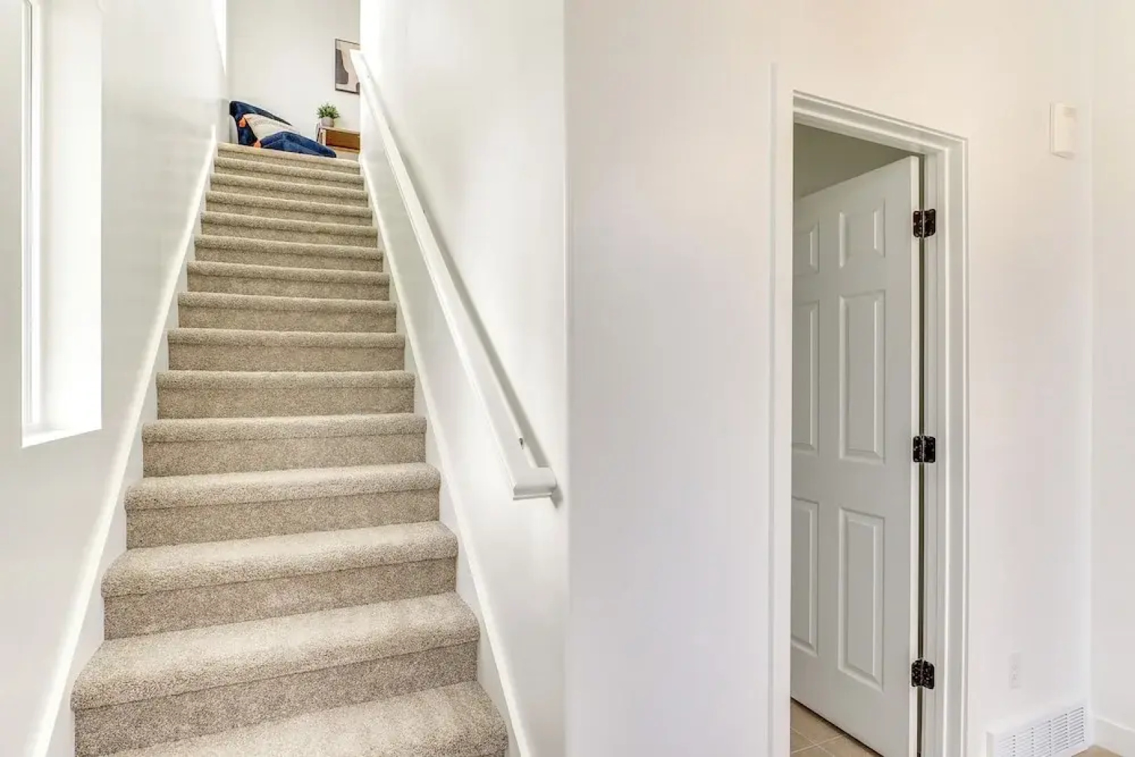 4 Mi to Zions Bank Stadium: Sleek Herriman Retreat