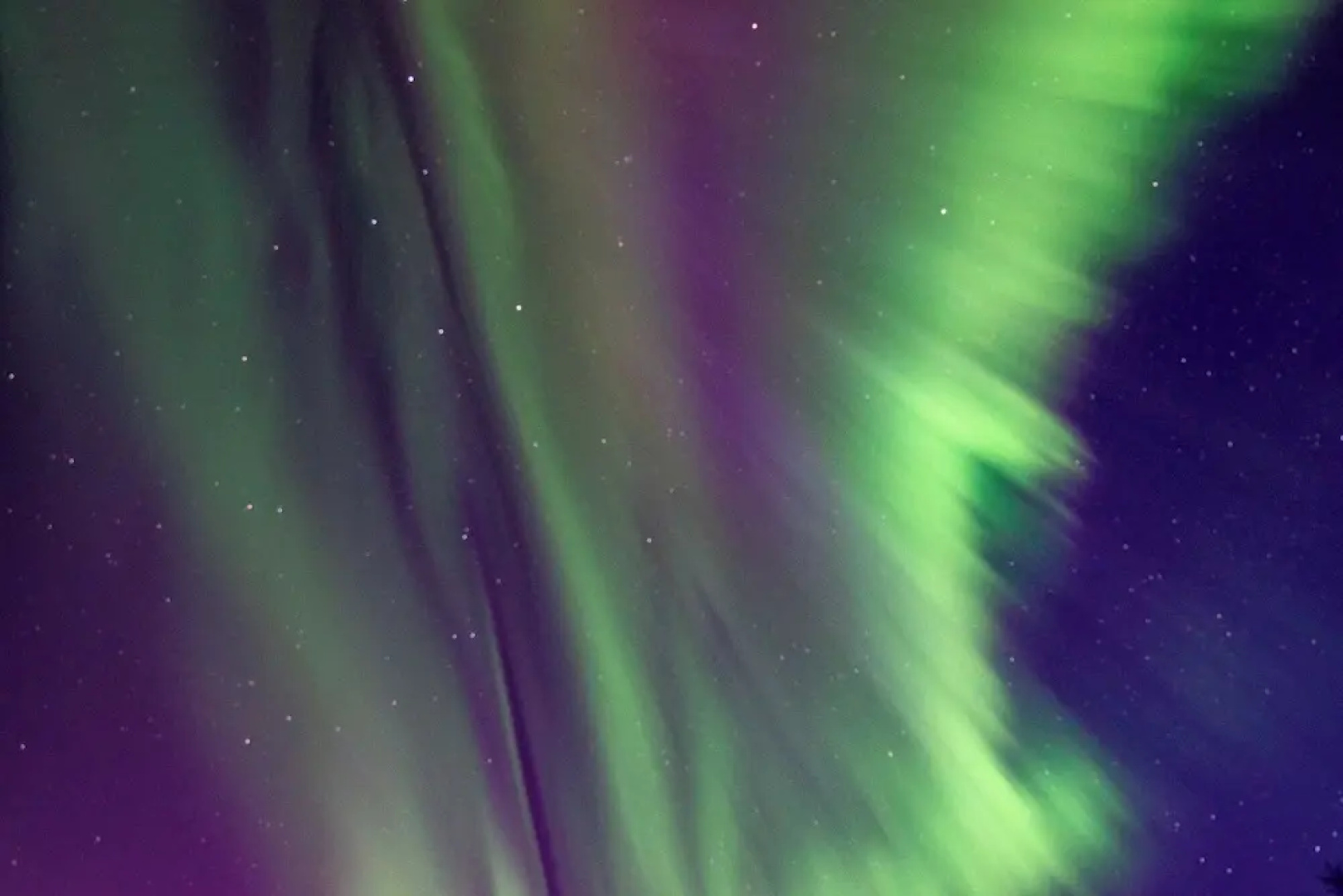 Riverside Log Cabin: On-site Aurora Viewing!