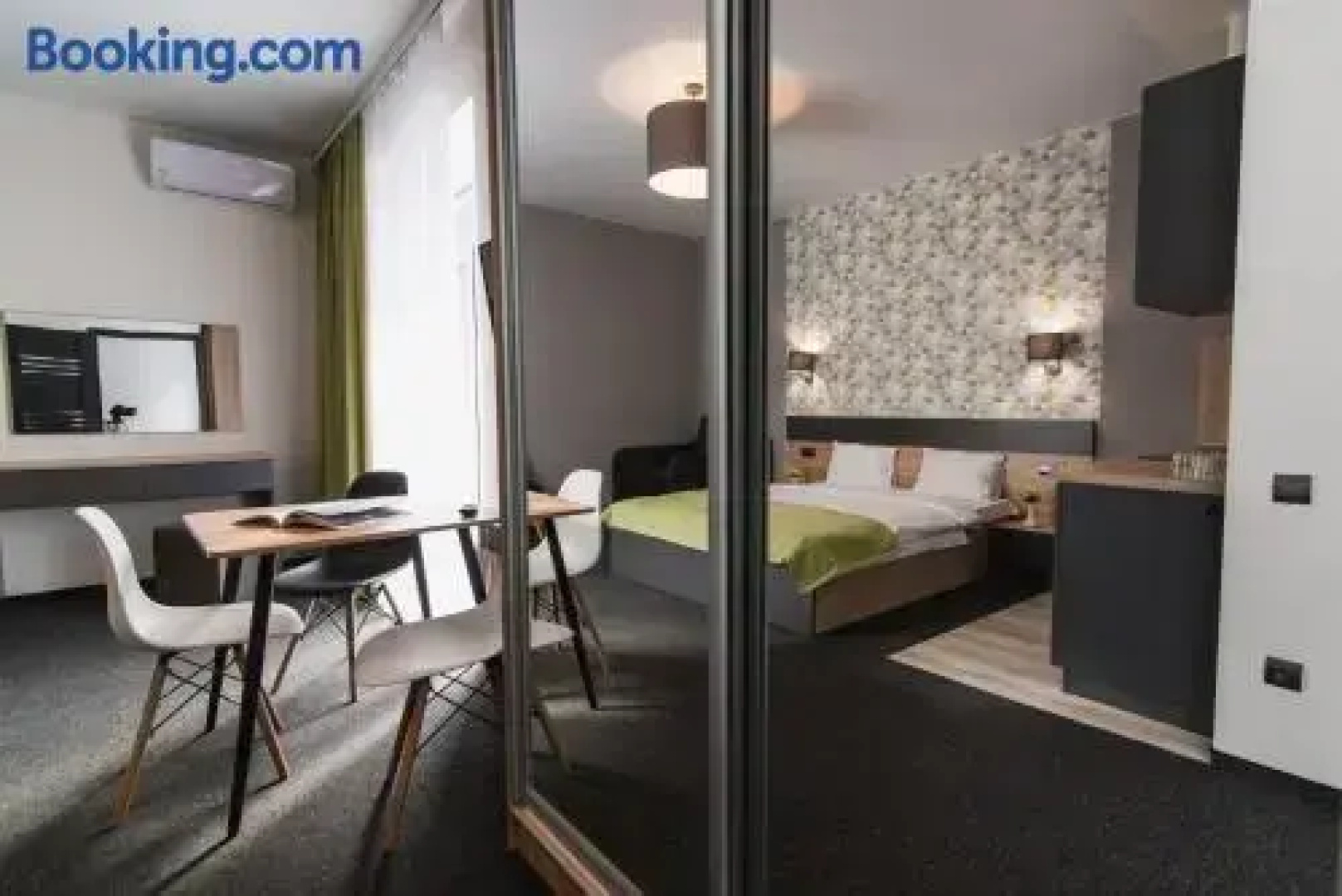 Arena Apart Hotel