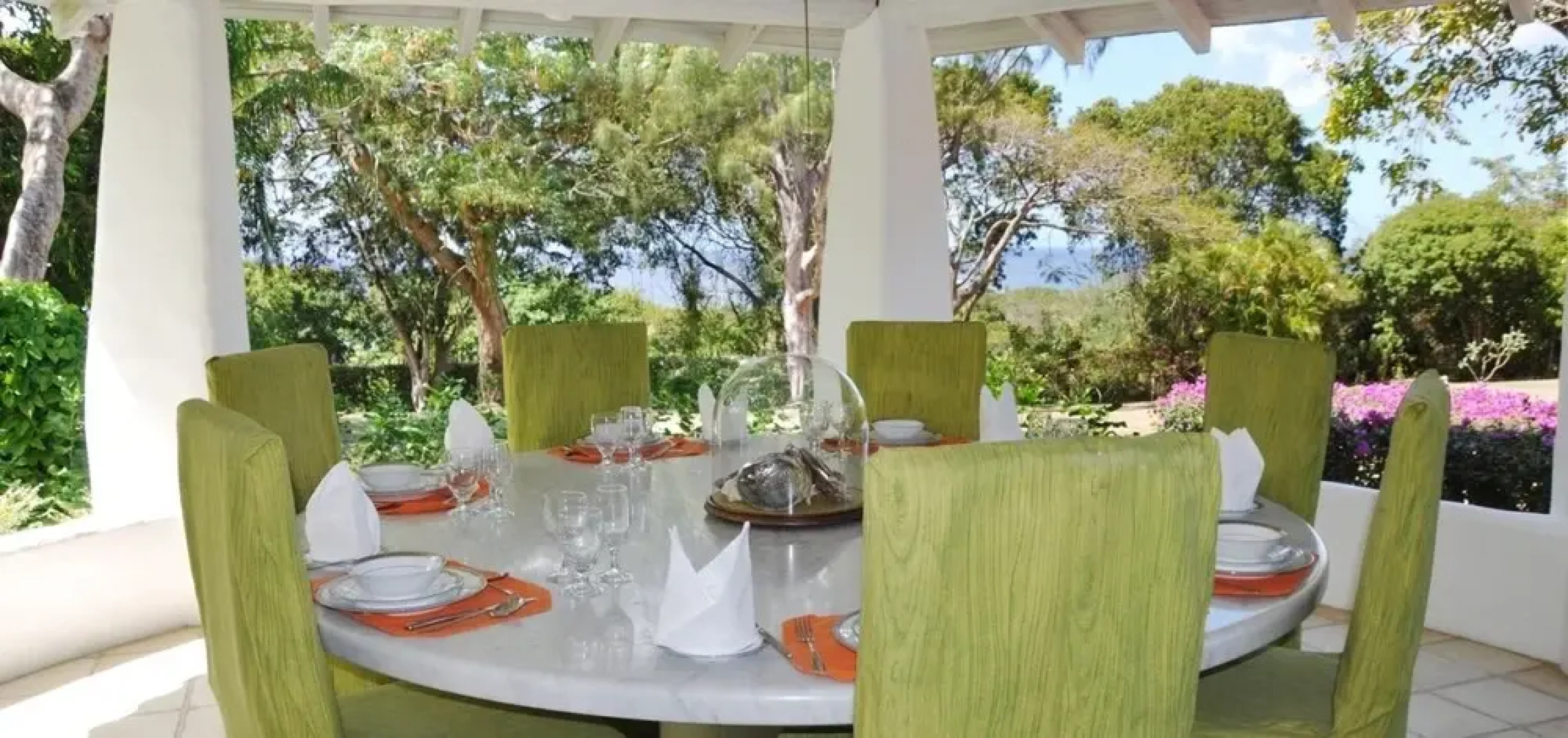 Villa Buttsbury House