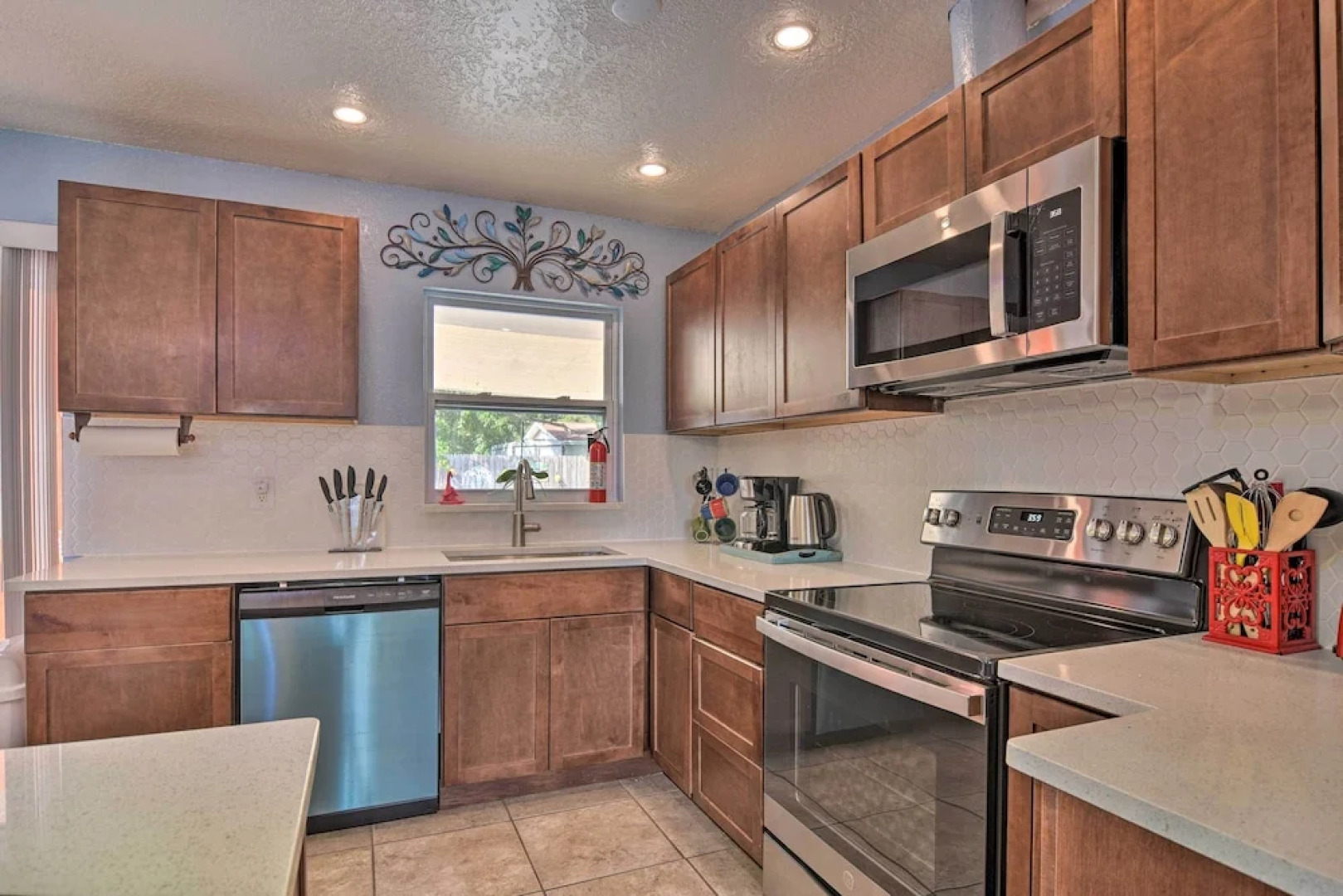 6 Mi to Beaches: Seminole Retreat w/ Pool