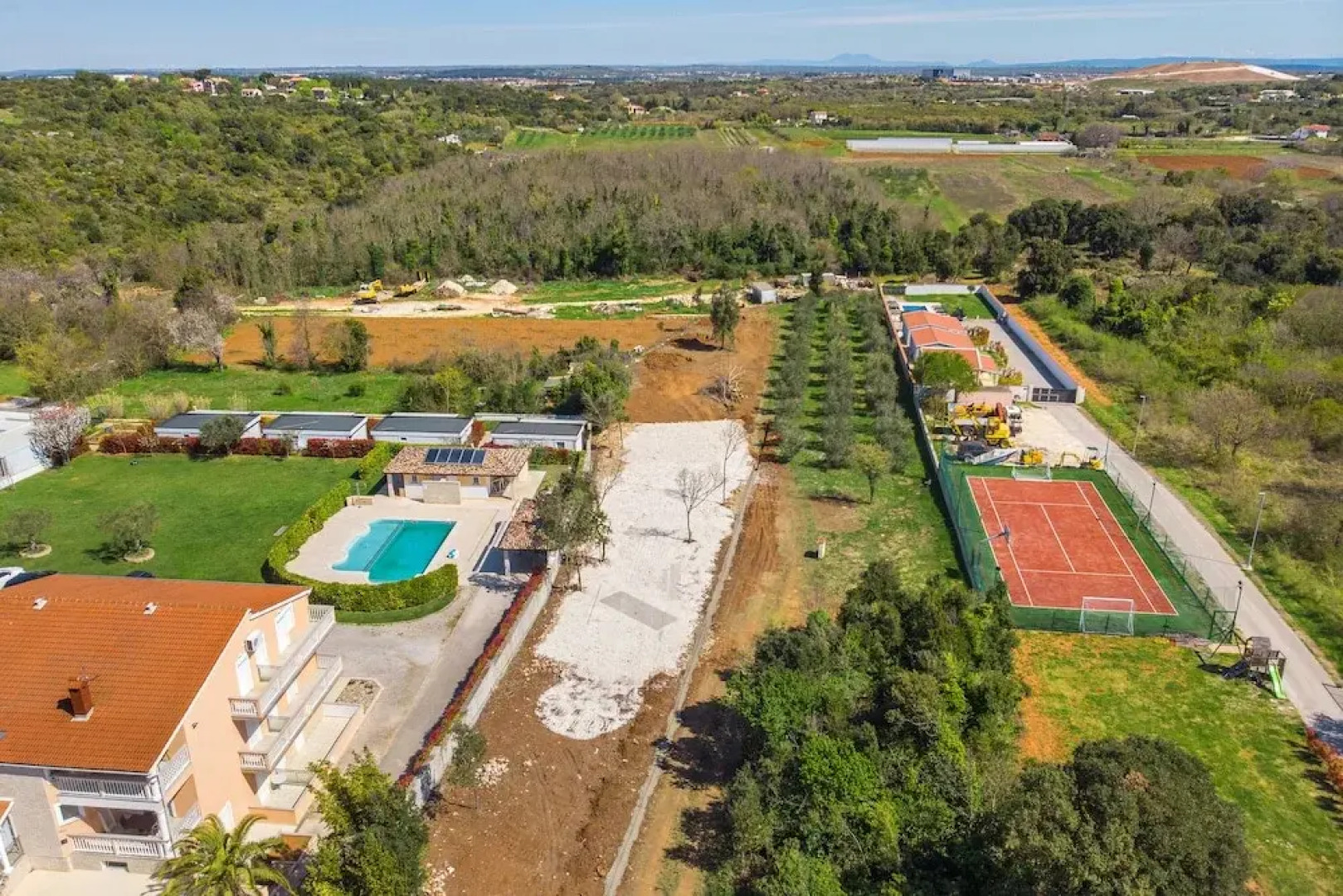 Pool Apartment Suzi 1