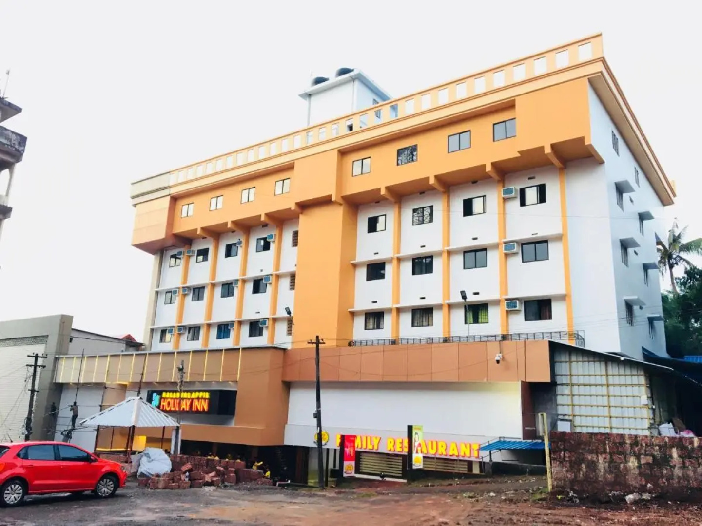 Kalluvalappil Holiday Inn