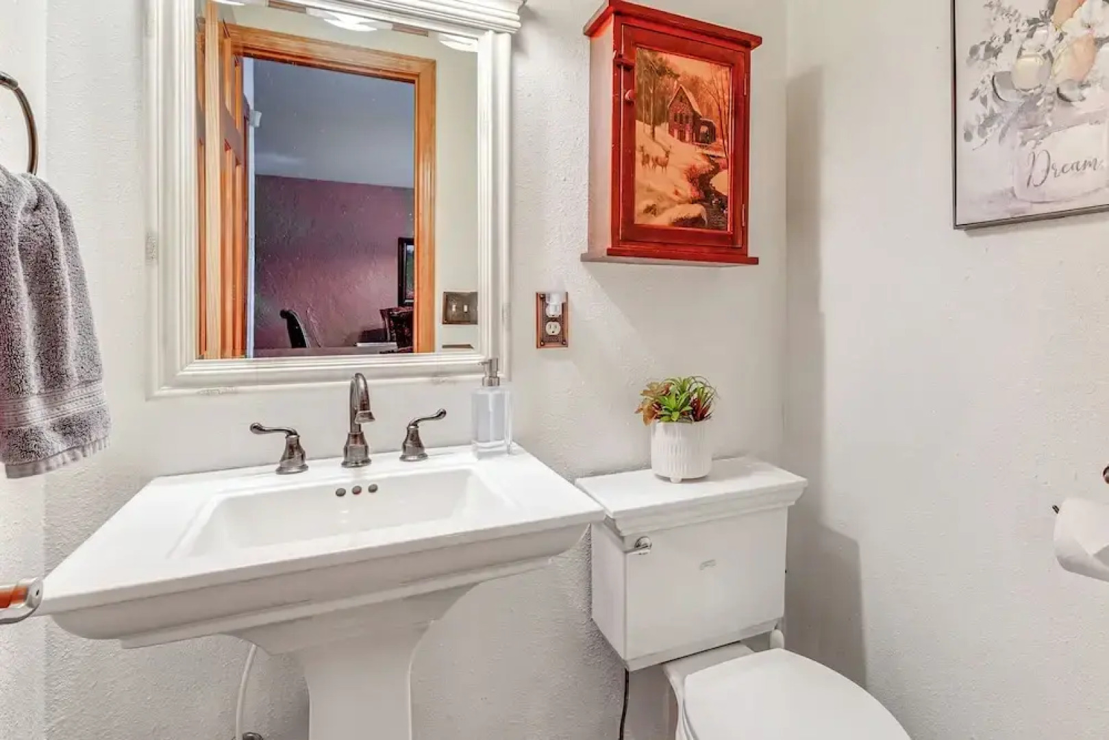 Cozy Home w/ Hot Tub - 11 Mi to Rainbow Falls