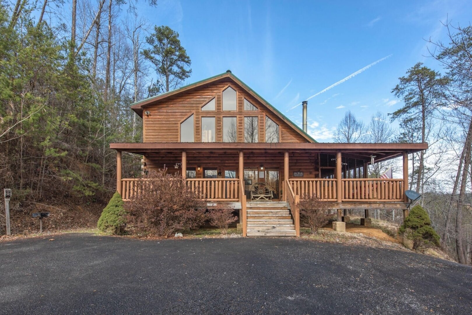 Woodland Wonder w/ Hot Tub and Pool Table!