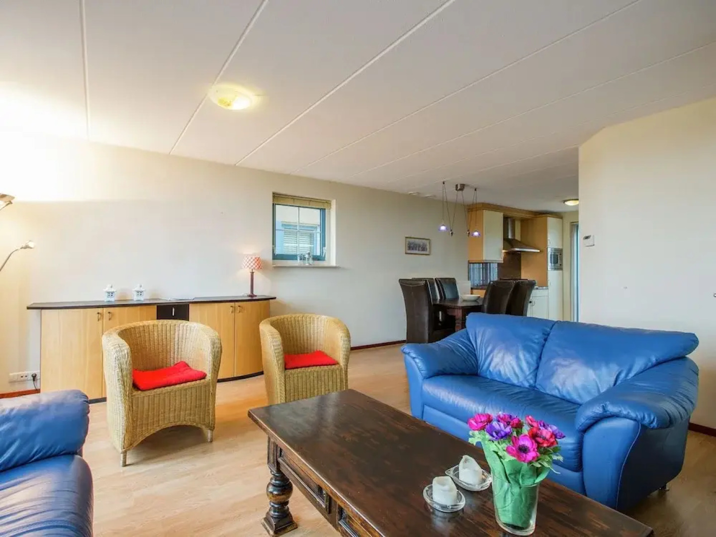 Cosy Holiday Home in Friesland by the Lake