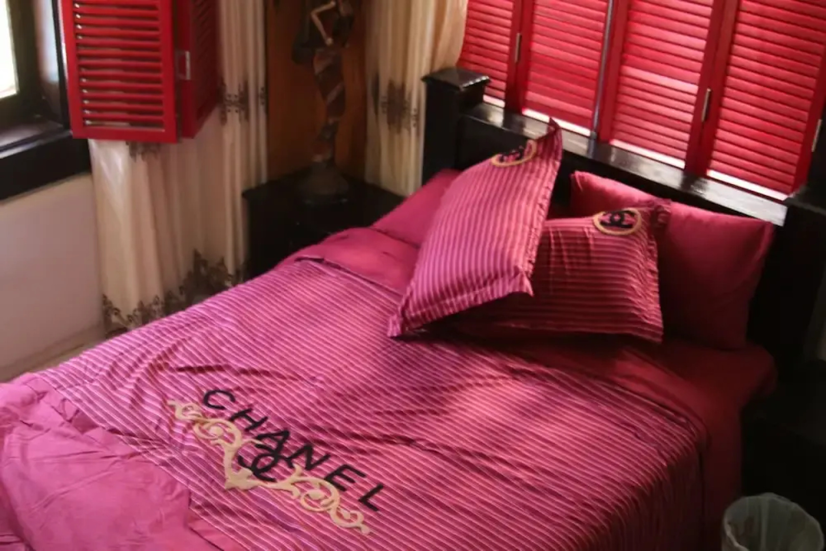 Hommus Hostel