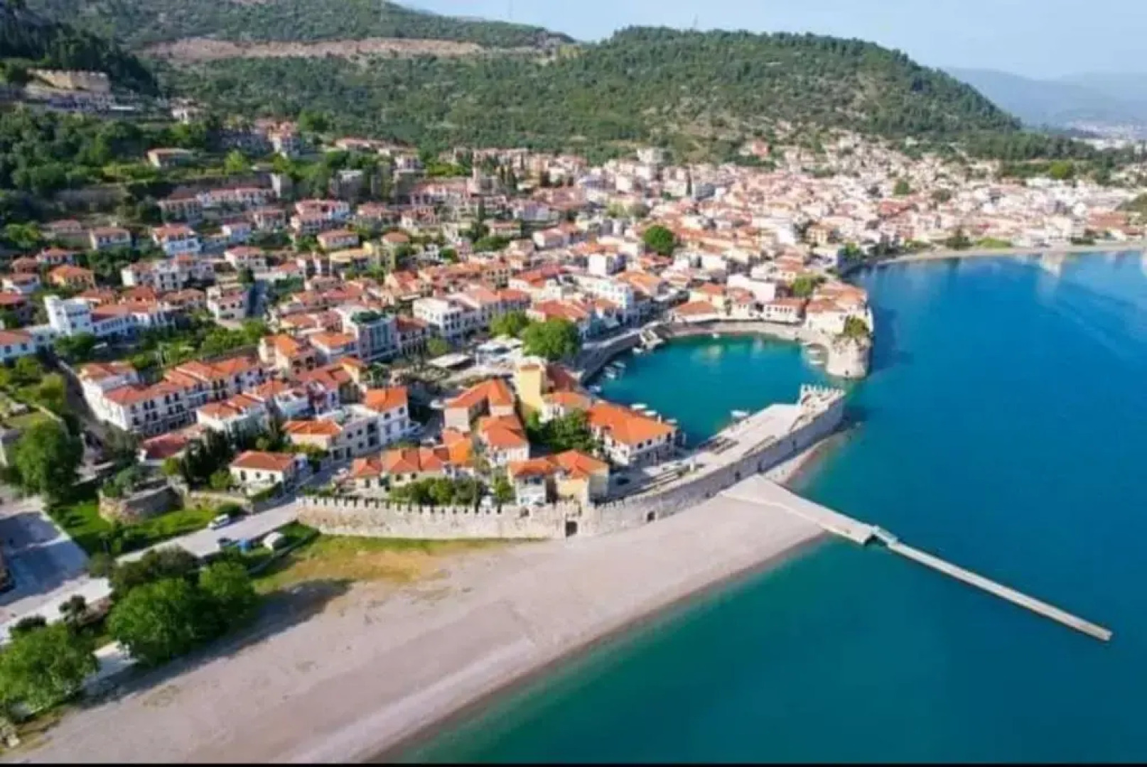 Naupactus unique harbor apartment in a stone house!