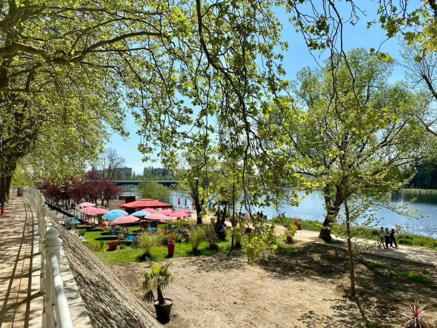 GRAND F3 2 Ch CALME CONFORT PARKING RIVE GAUCHE CREPS HIPPODROME GOLF