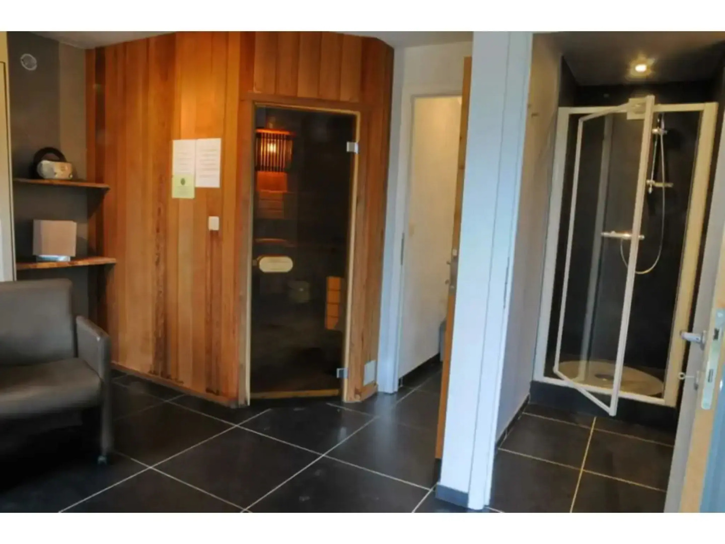 Inviting Holiday Home, Near Cave of Lorette, Namur and Parc Naturel Rgional des Ardennes