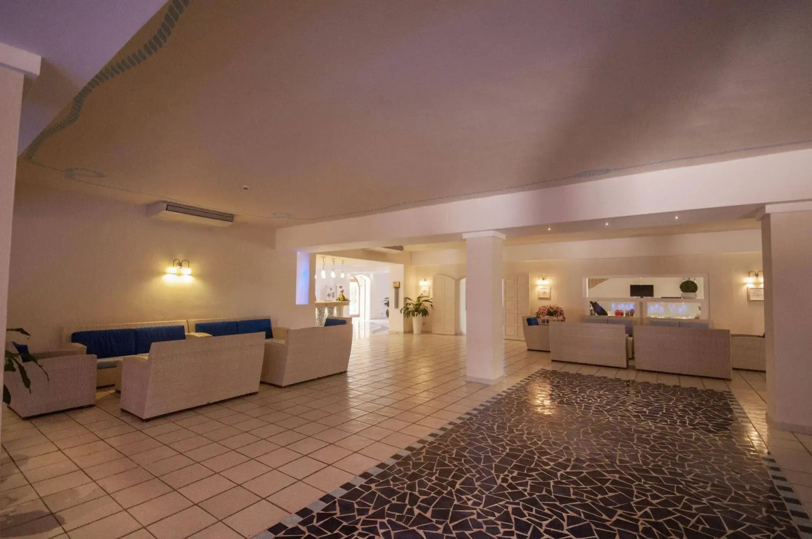 Blu Hotel Laconia Village