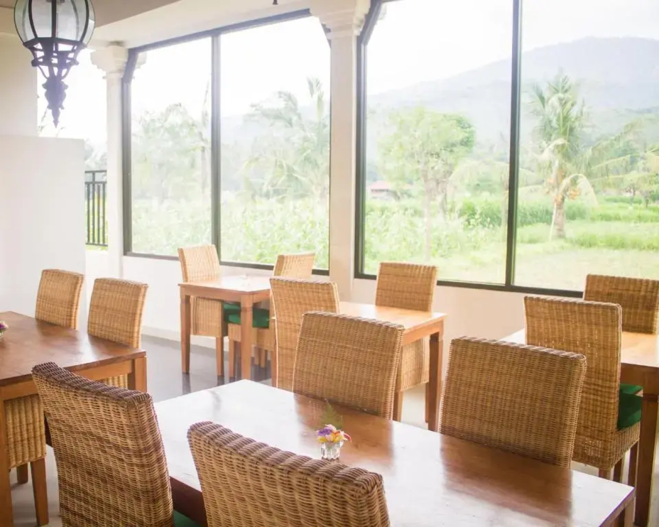 dSawah Amed Homestay & Warung