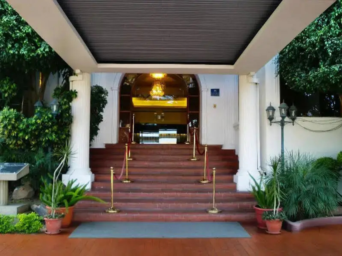 Hotel La Colonia