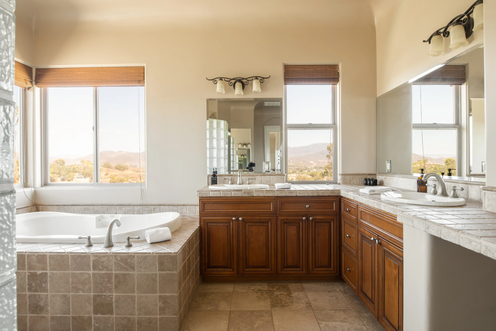 Sangiovese By Avantstay Spectacular Estate w/ Pool, Hot Tub & Putting Green