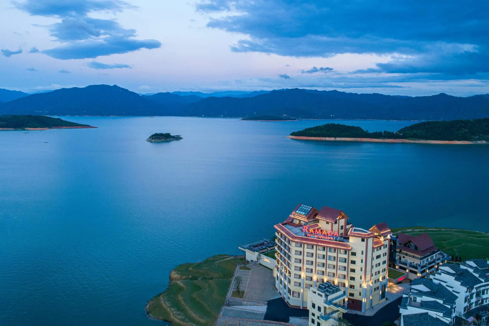 Ramada by Wyndham Chenzhou Dongjiang Lake