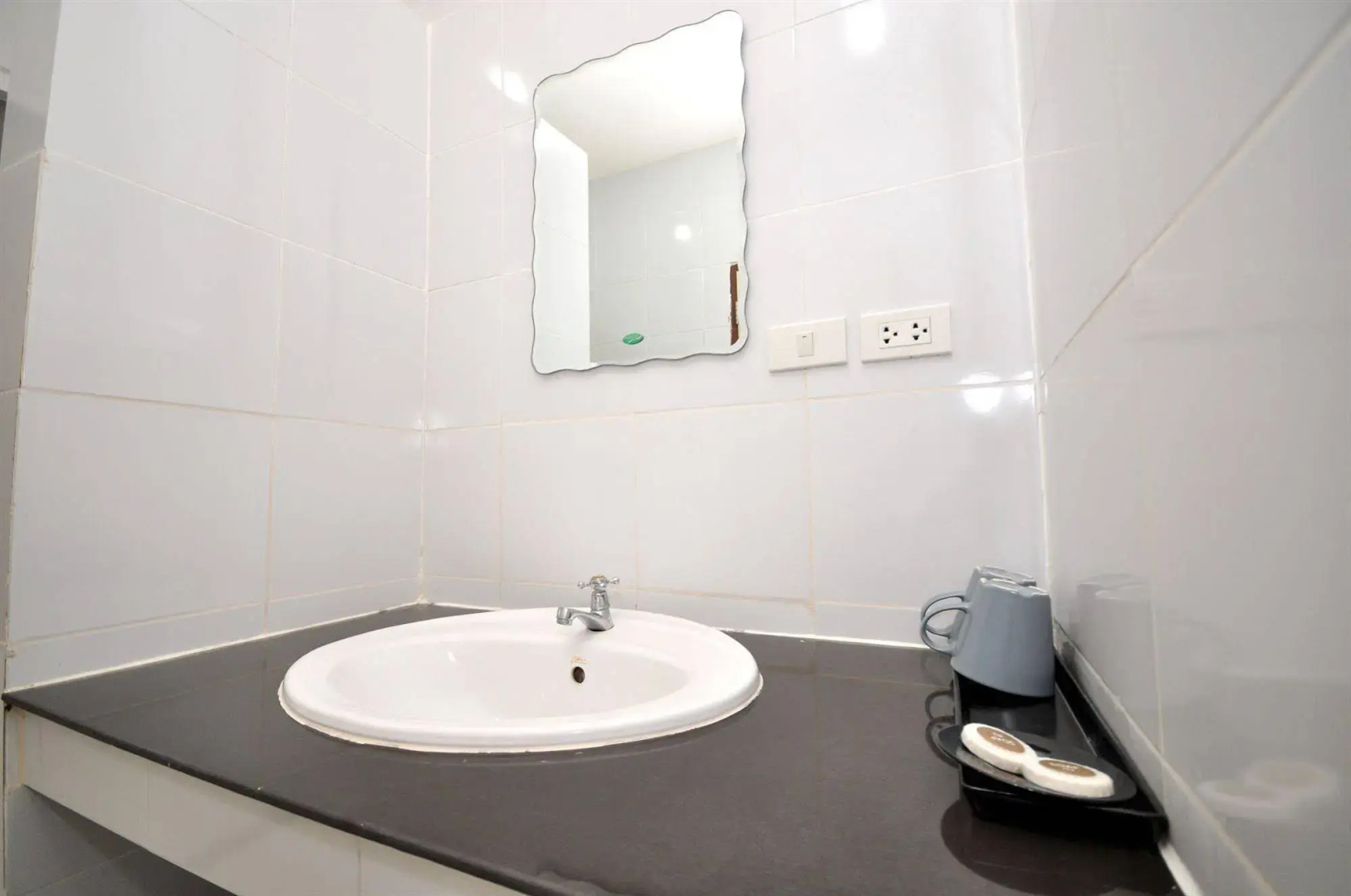 OYO 792 Omsaga Phuket Hotel