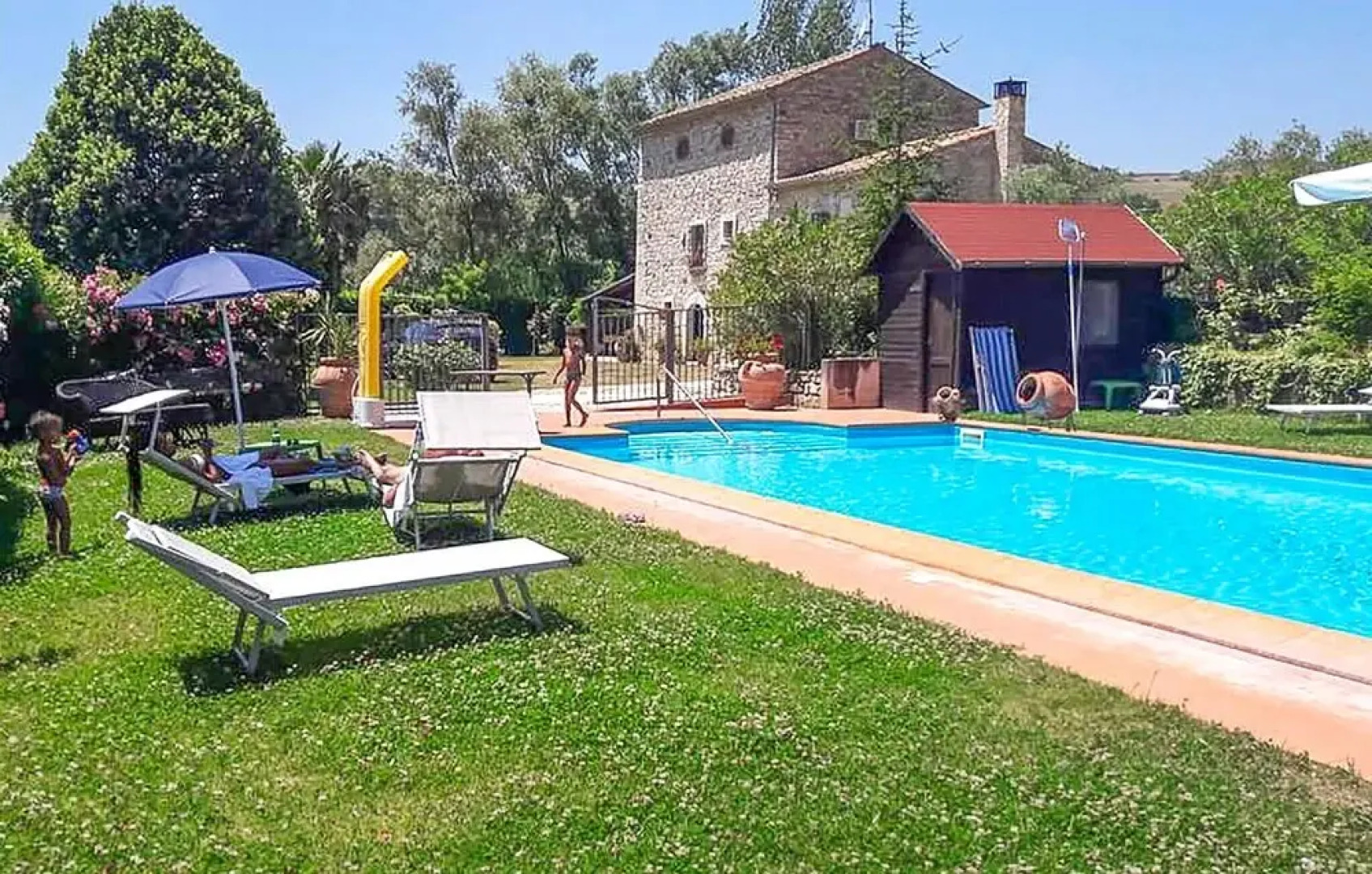 Amazing Home in Fragneto Monforte With Wifi, Private Swimming Pool and 4 Bedrooms