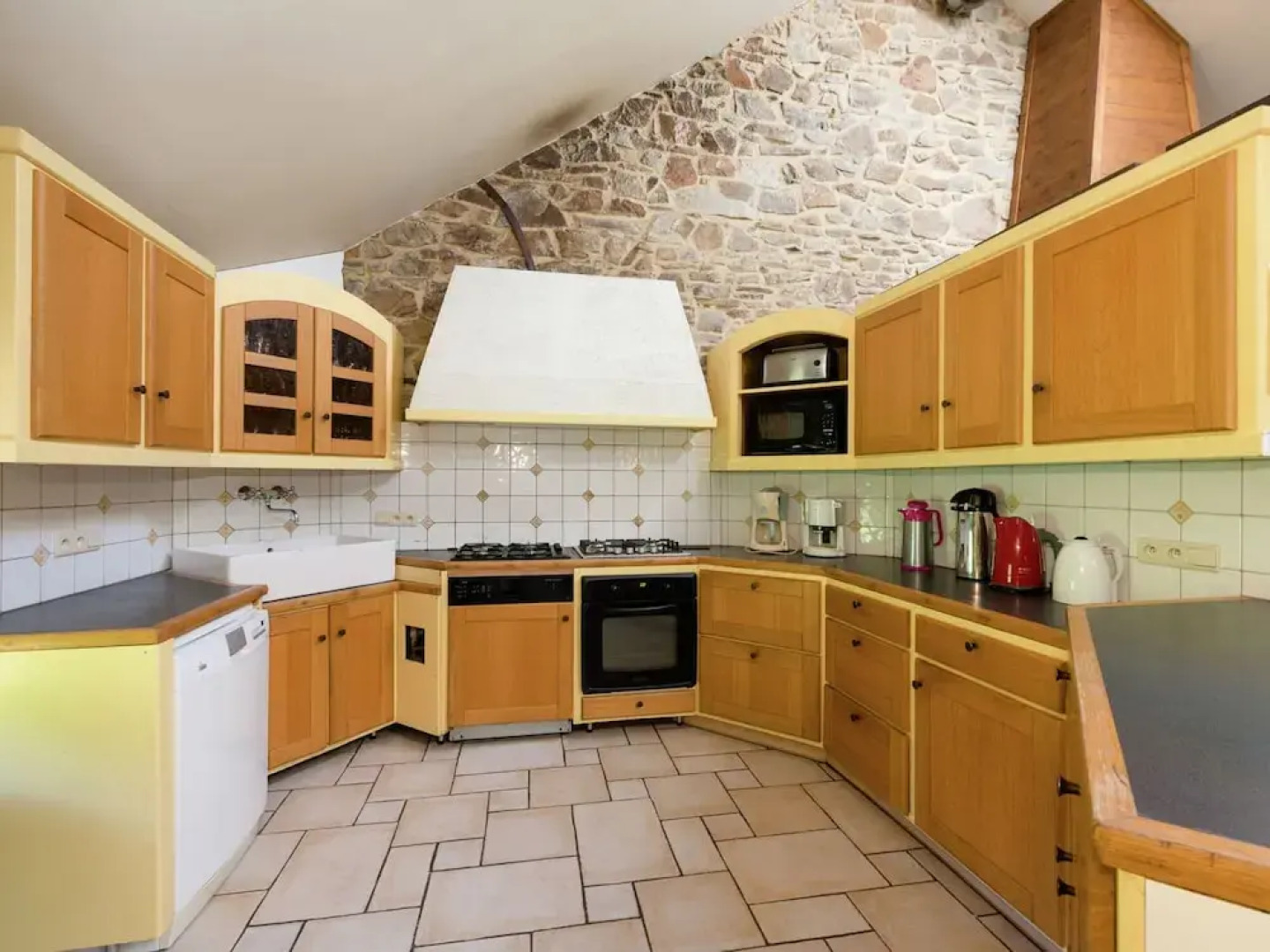 Cottage in Ferrieres With Sauna & Garden