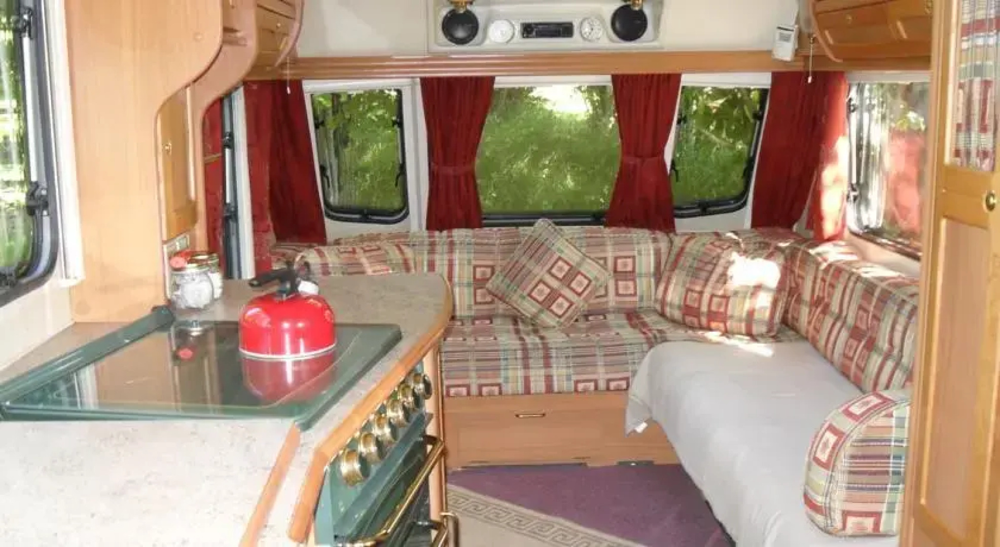 Acorn Lake Fishing and Caravans