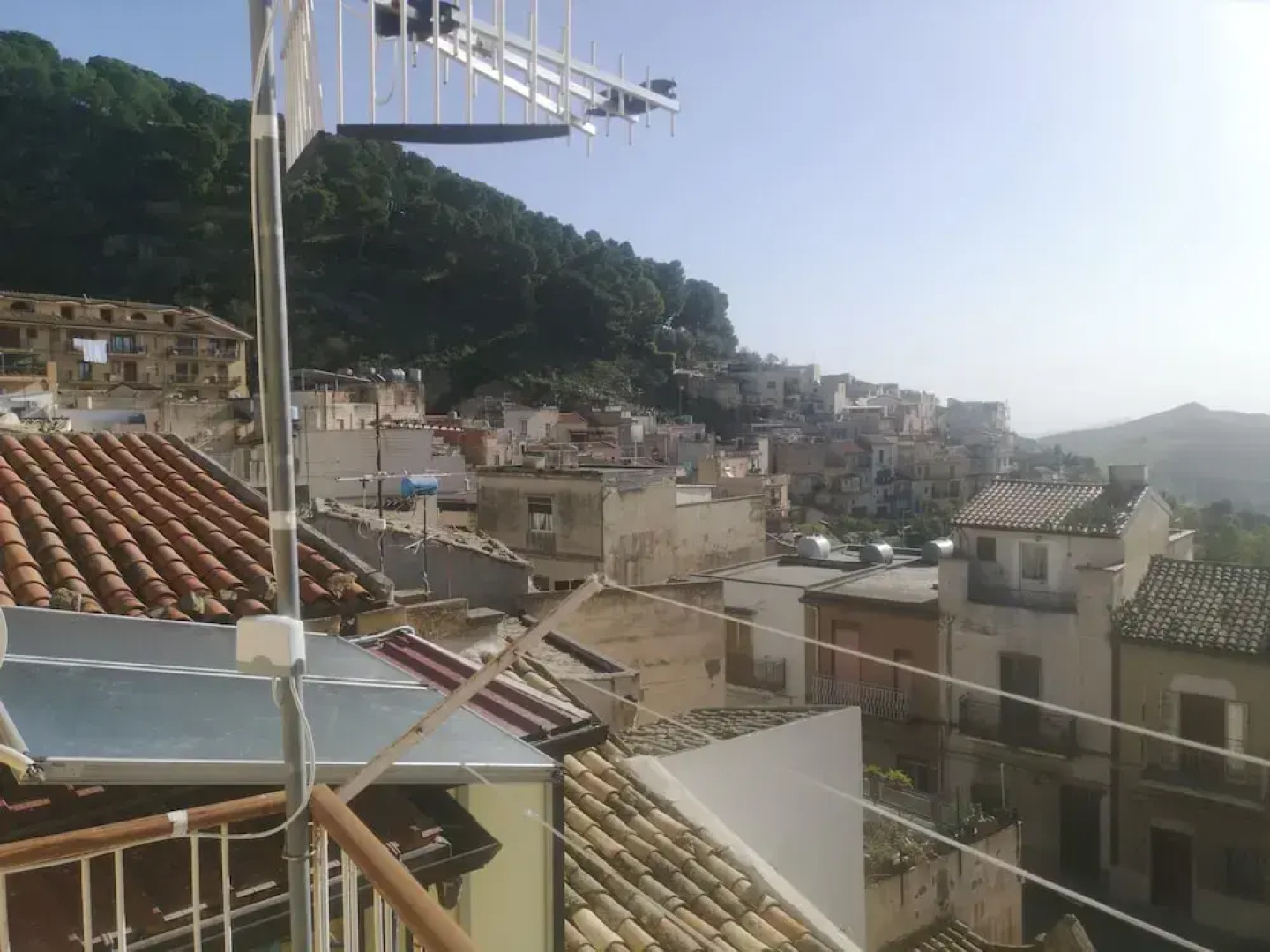 Antico Portale Host Roberto