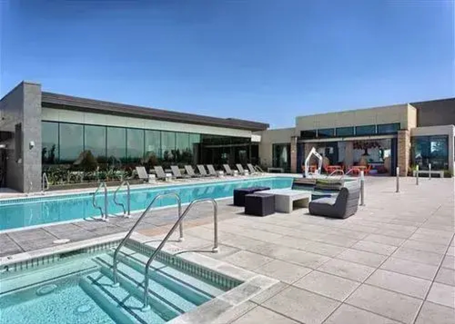 Hearth 219 Chic 1/1 in Santa Clara by RedAwning