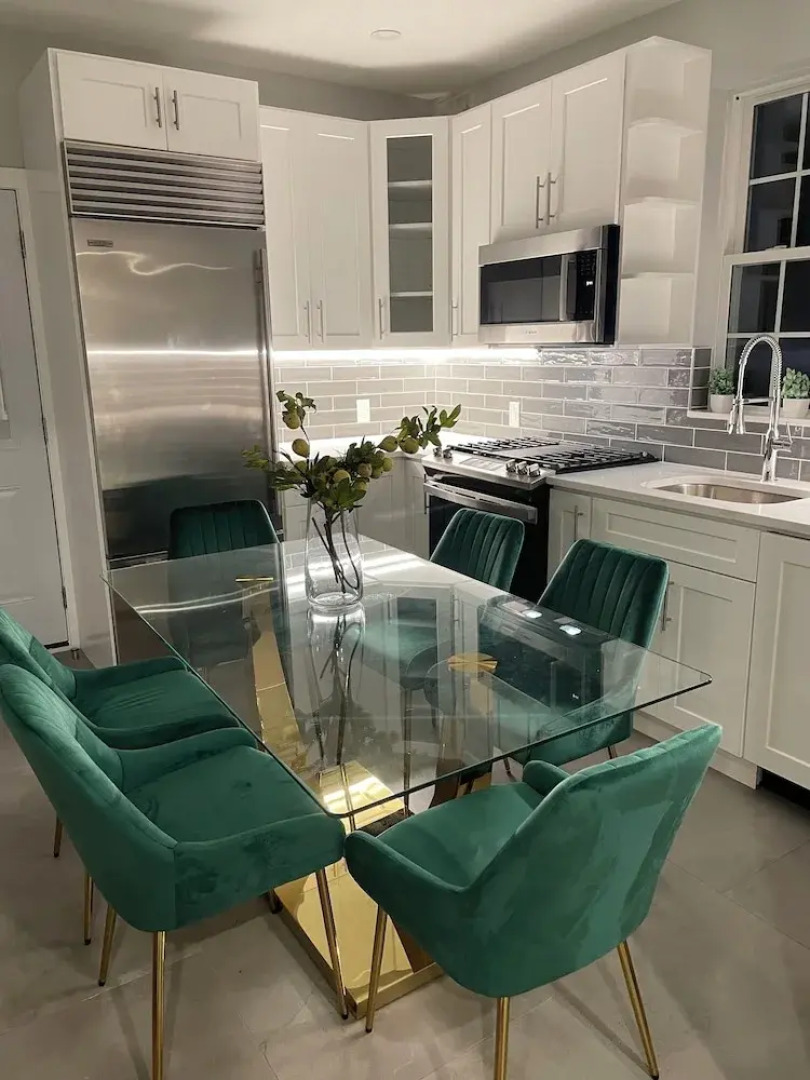 Prime Luxury with Balcony Wood Fireplace