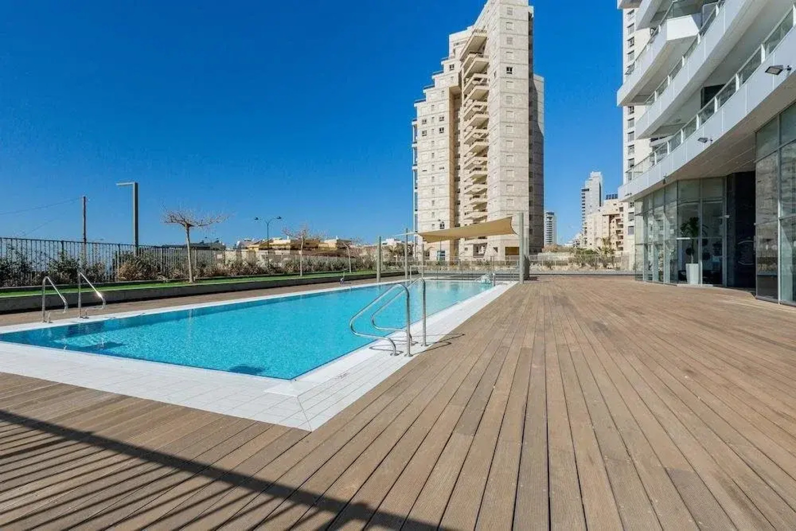 Nat 600 Beach-Luxury Appartment