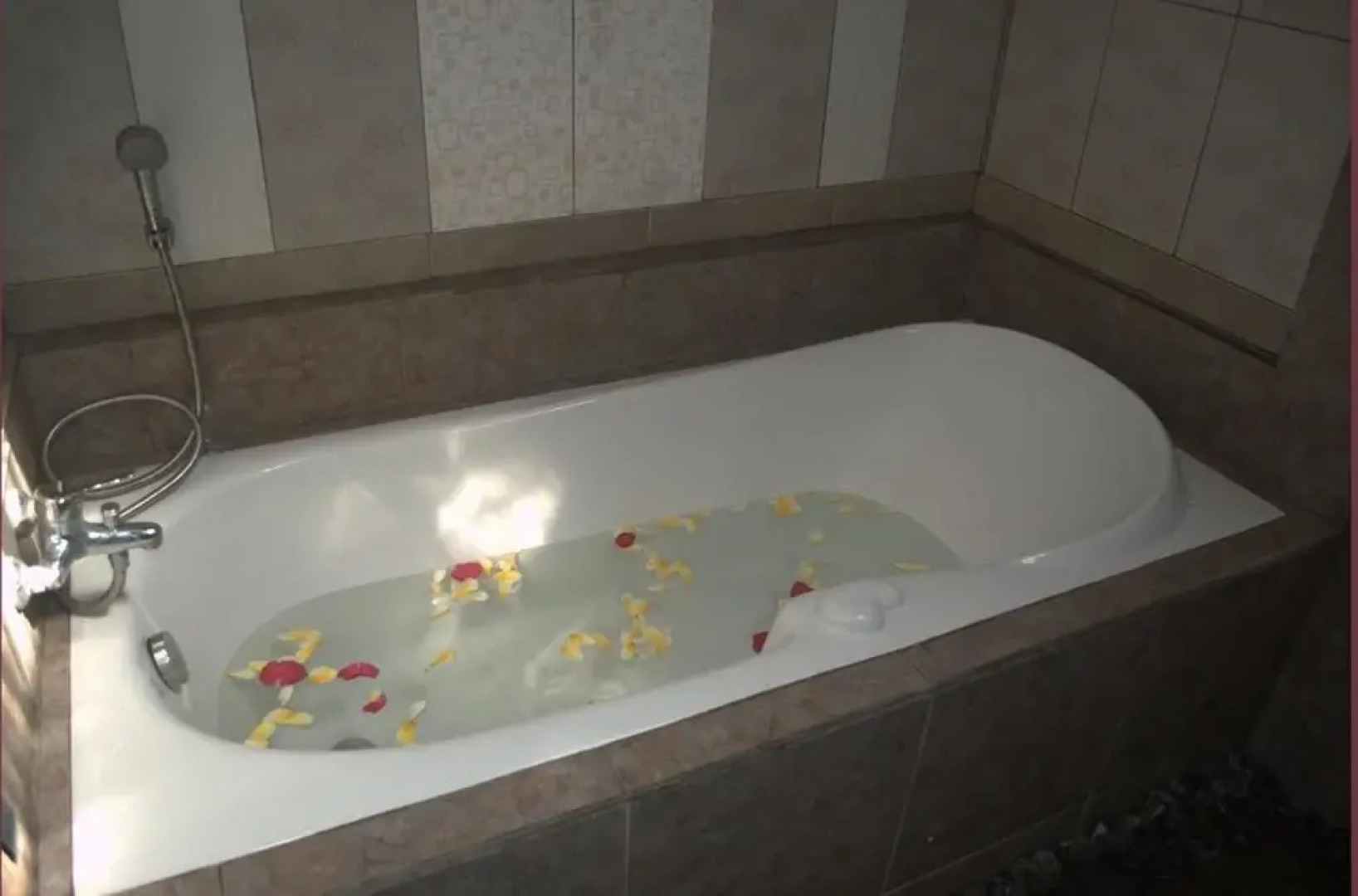 Uma Chaming Villas & Gym by EPS