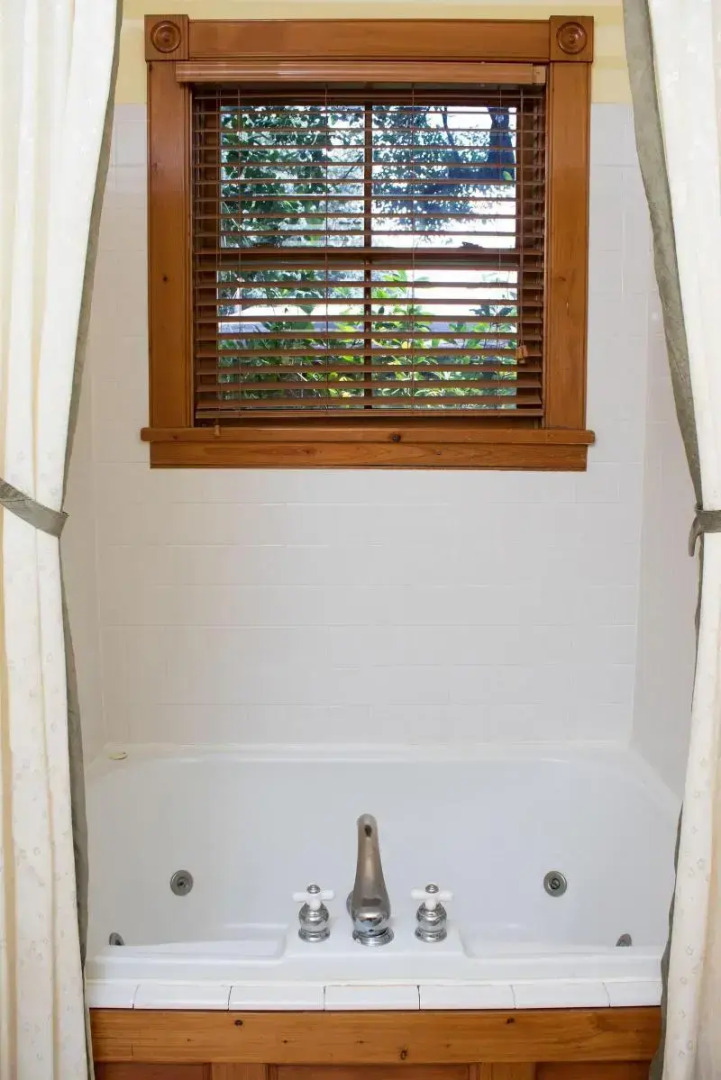 Sweetwater Branch Inn