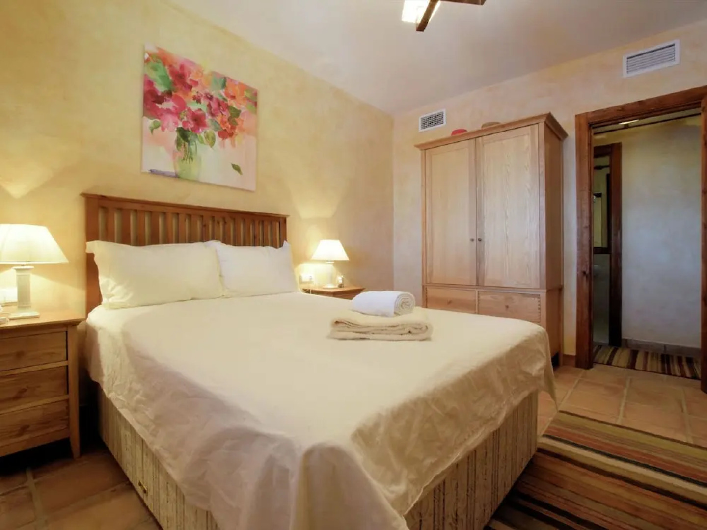 Luxurious Villa With Private Pool, Easily Accessible, in Spectacular Scenery