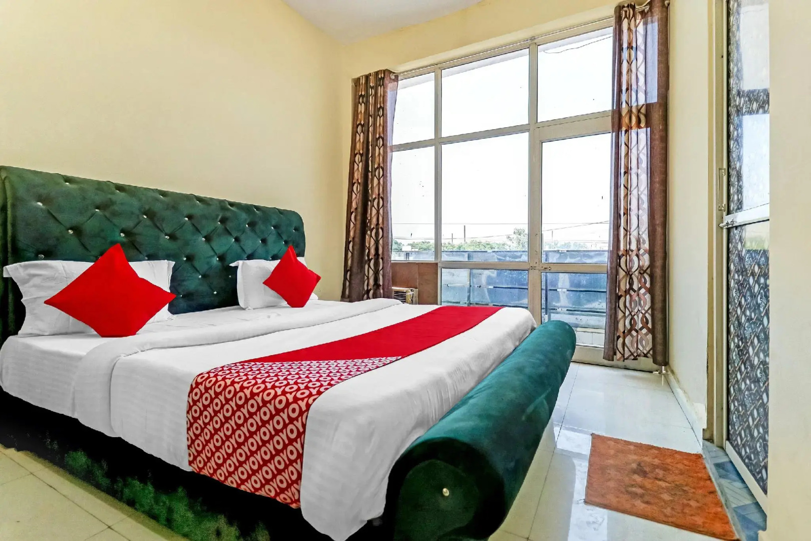 OYO 83506 Delhi Guest House