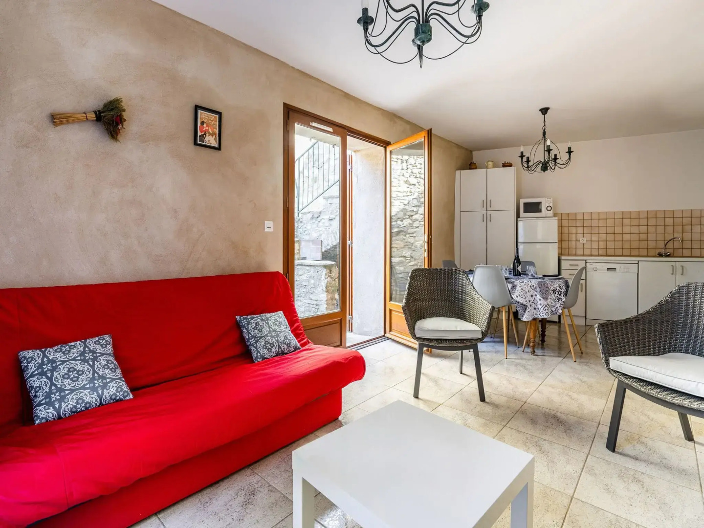 Vineyards & Village Stay