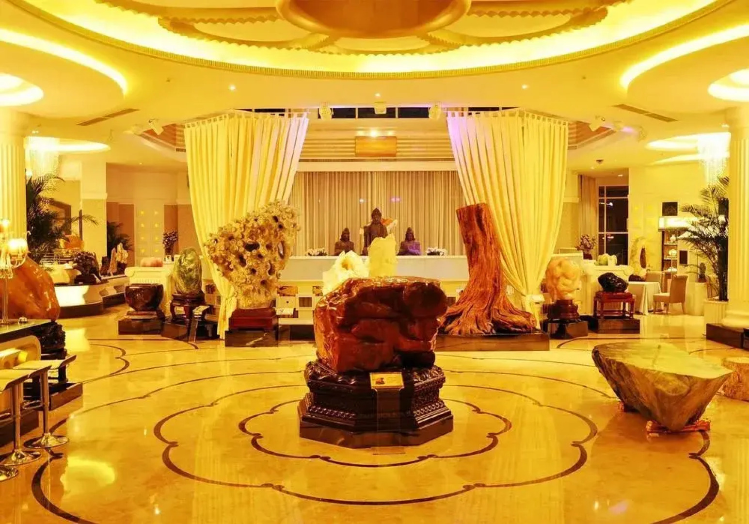 Dongguan California Hotel