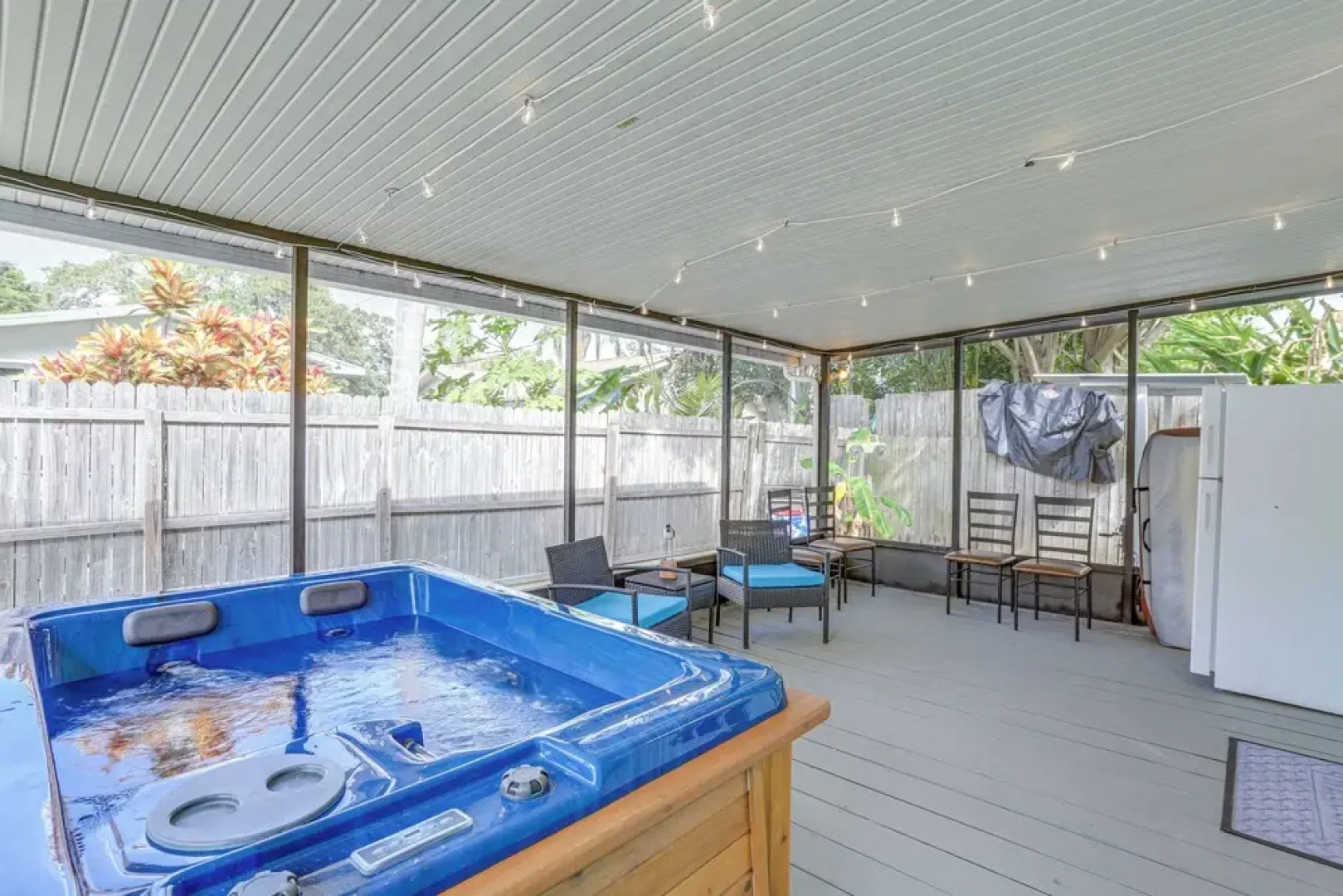 Largo Family Oasis: Private Pool & Hot Tub!