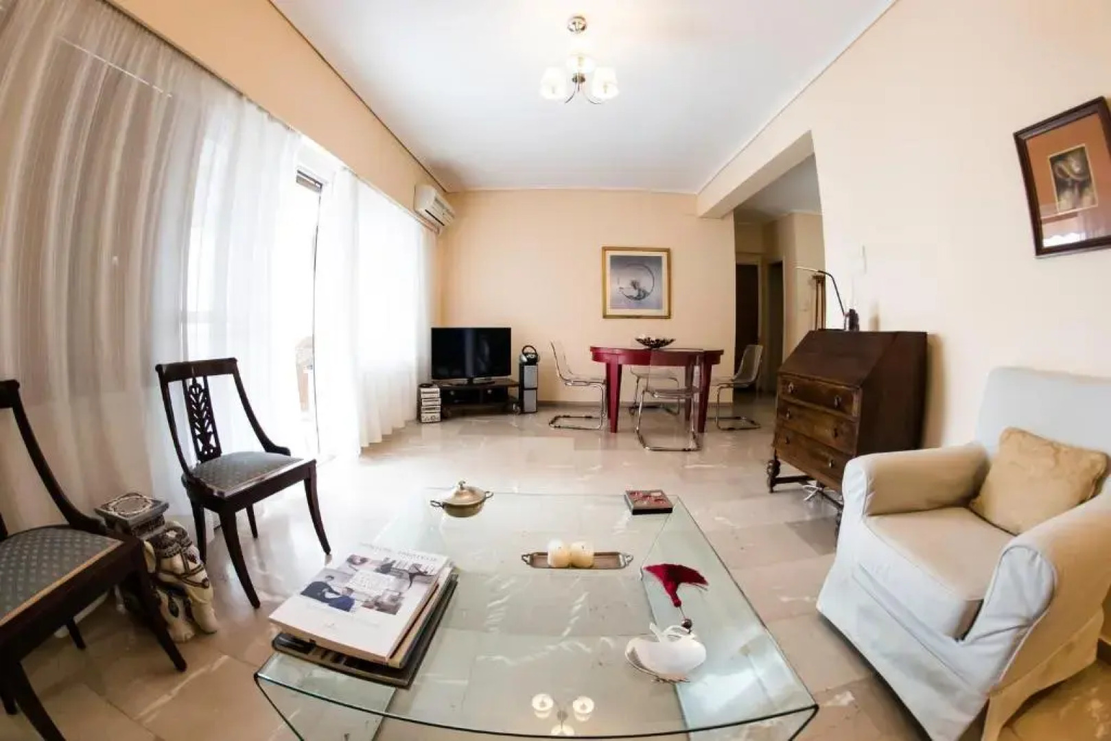 Seafront-Marina apartment