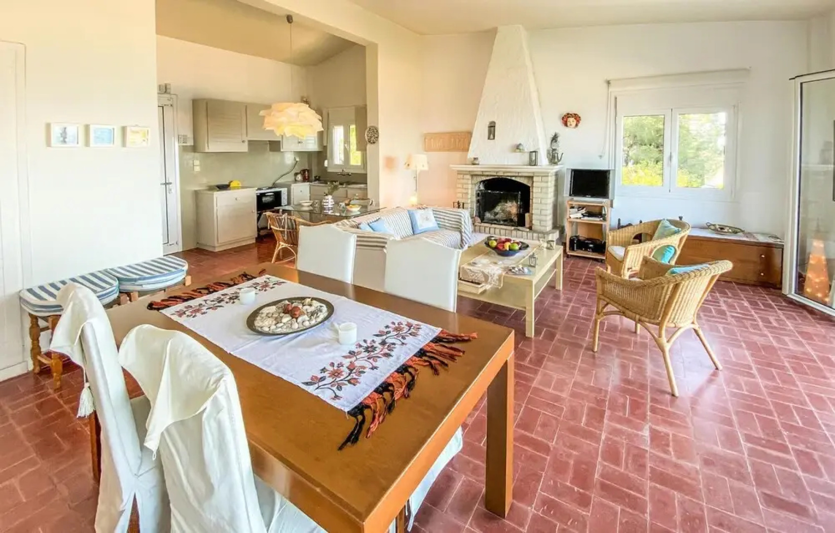 Beautiful Home in Melissi With 3 Bedrooms and Wifi