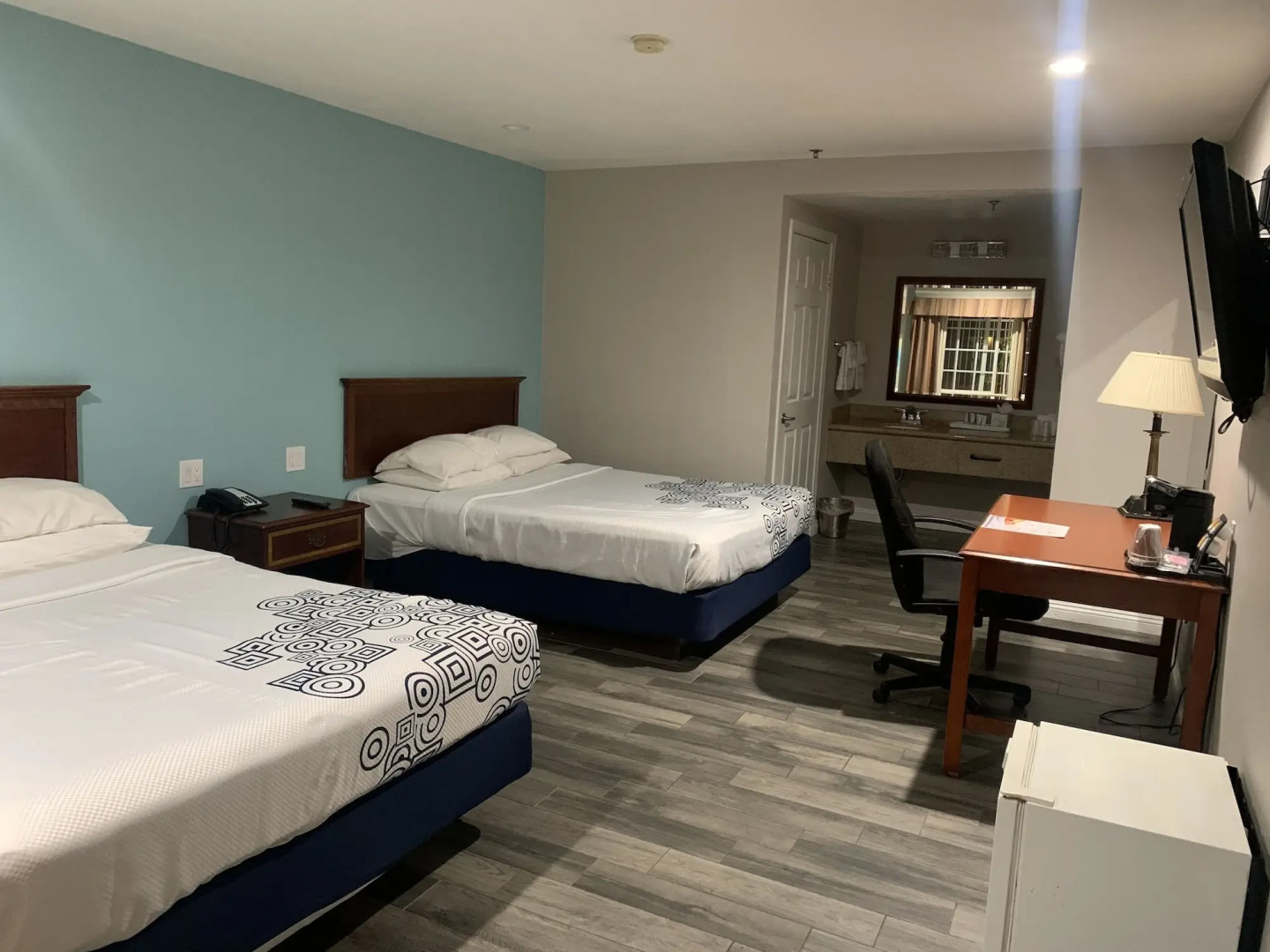 The Wave Manhattan Beach