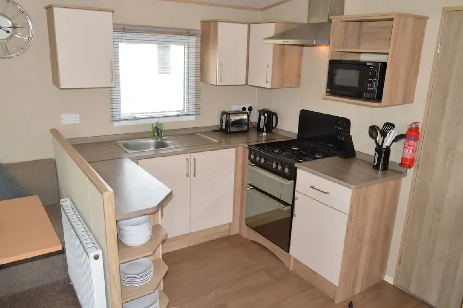 Tattershall Lakes Luxury Caravan With Hot tub