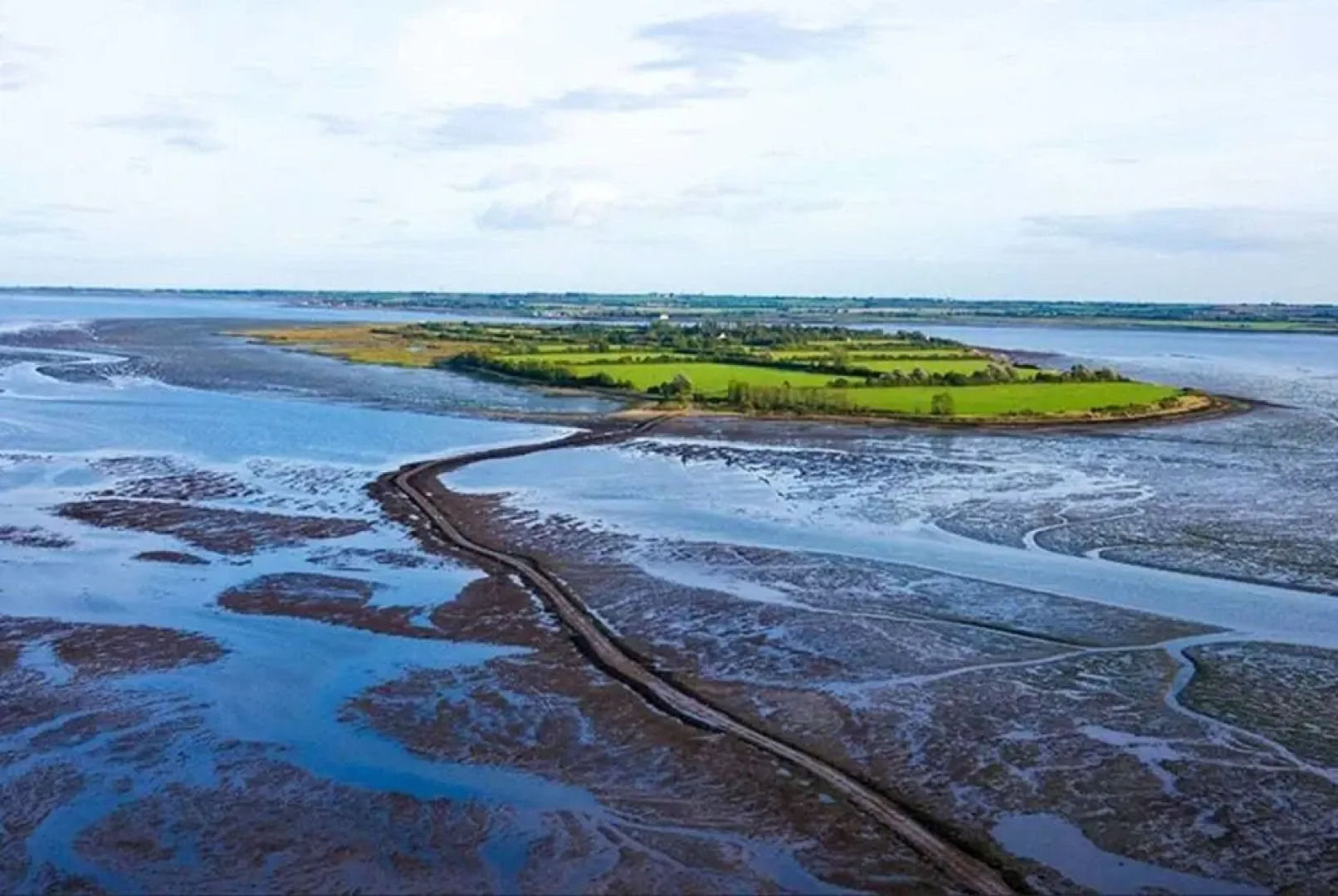 Cherry Blossom / 2-bed Home on Osea Island, Essex
