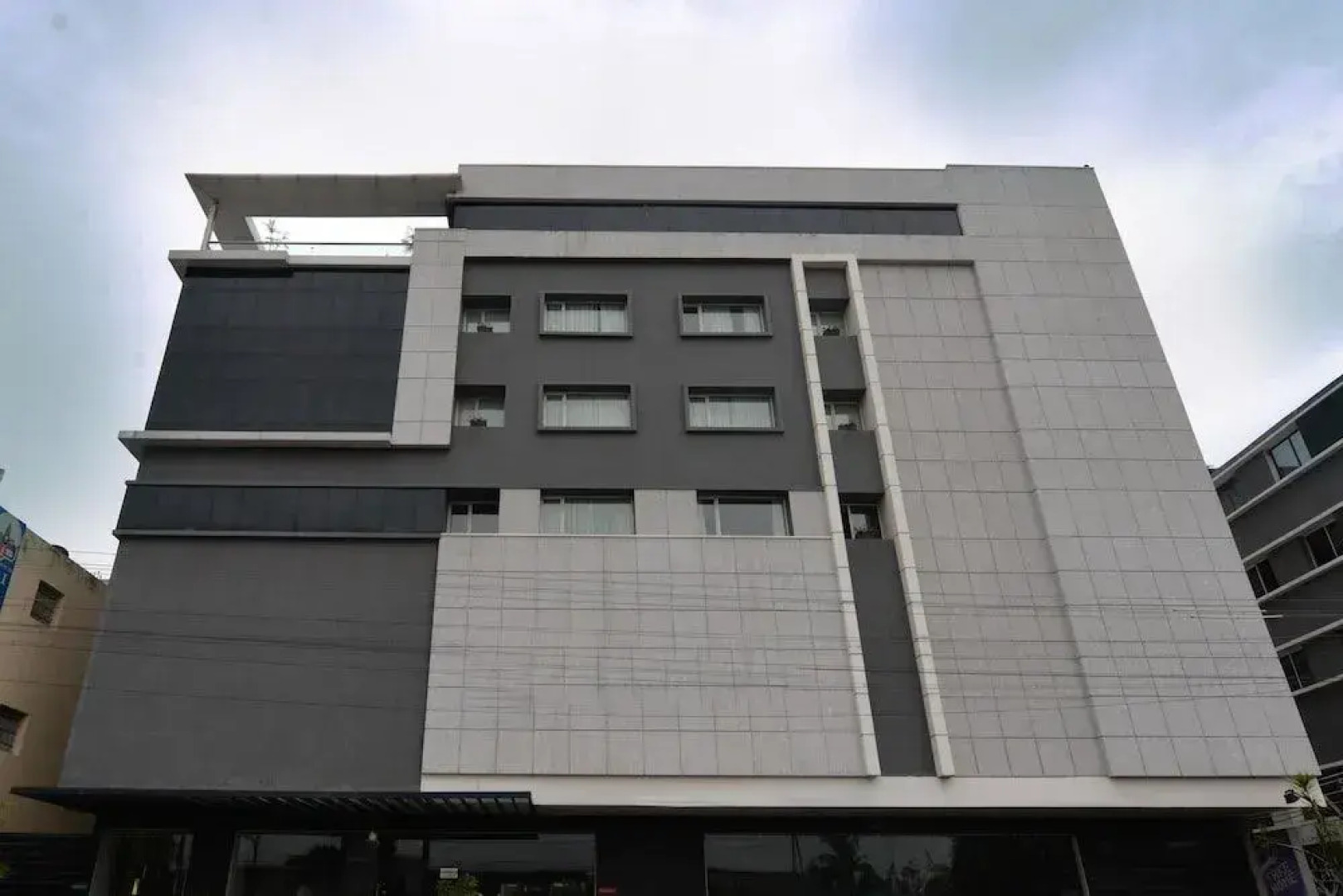 OYO 1038 The Kay Hotel