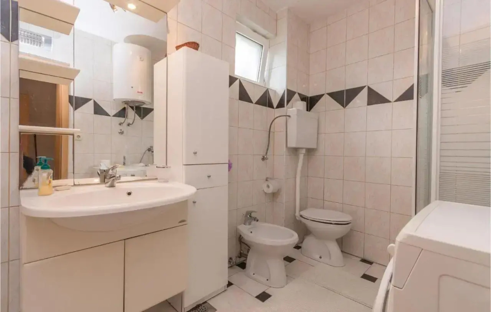 Apartment Donji Karin 10