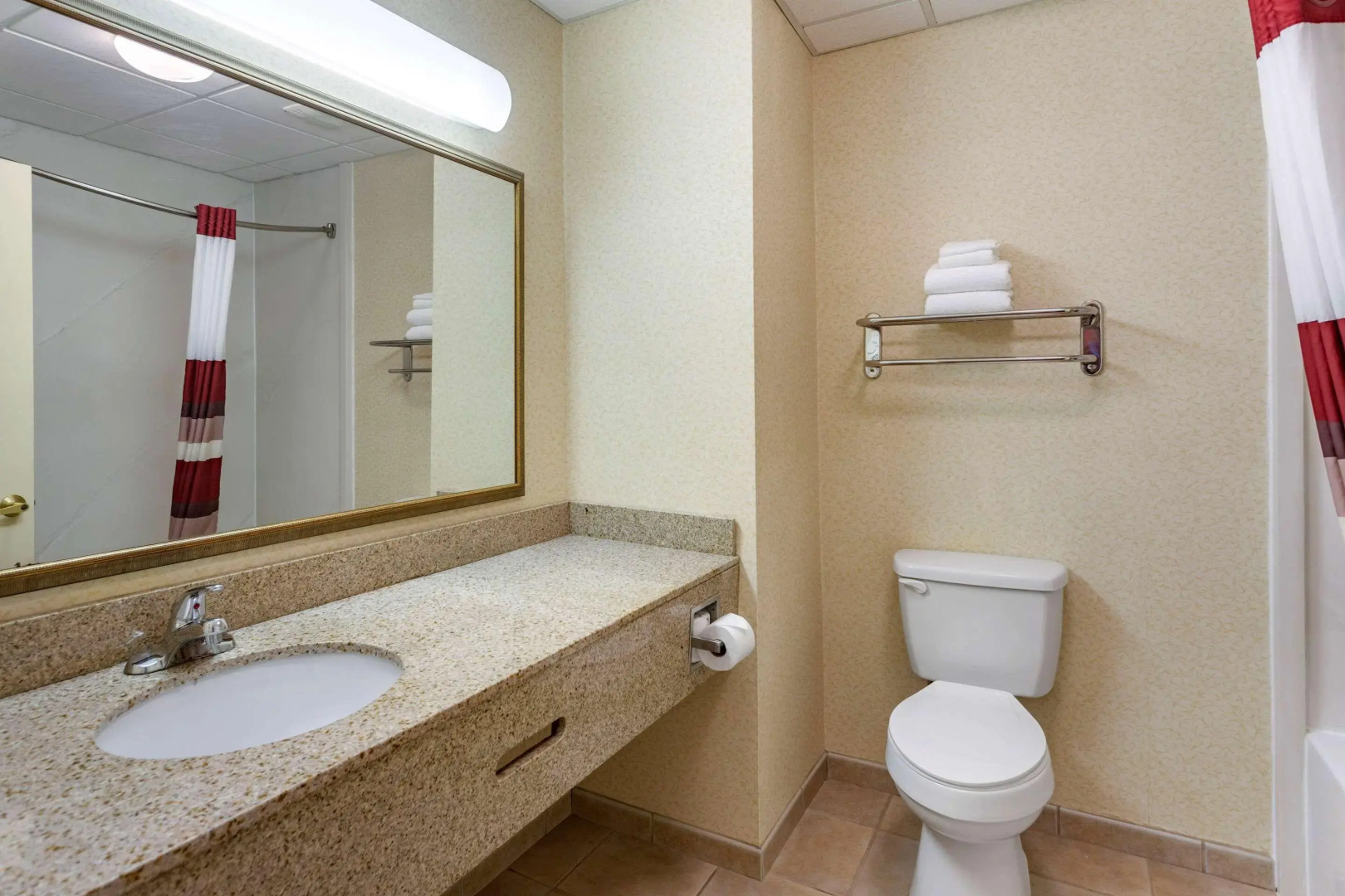 Red Roof Inn & Suites Berea