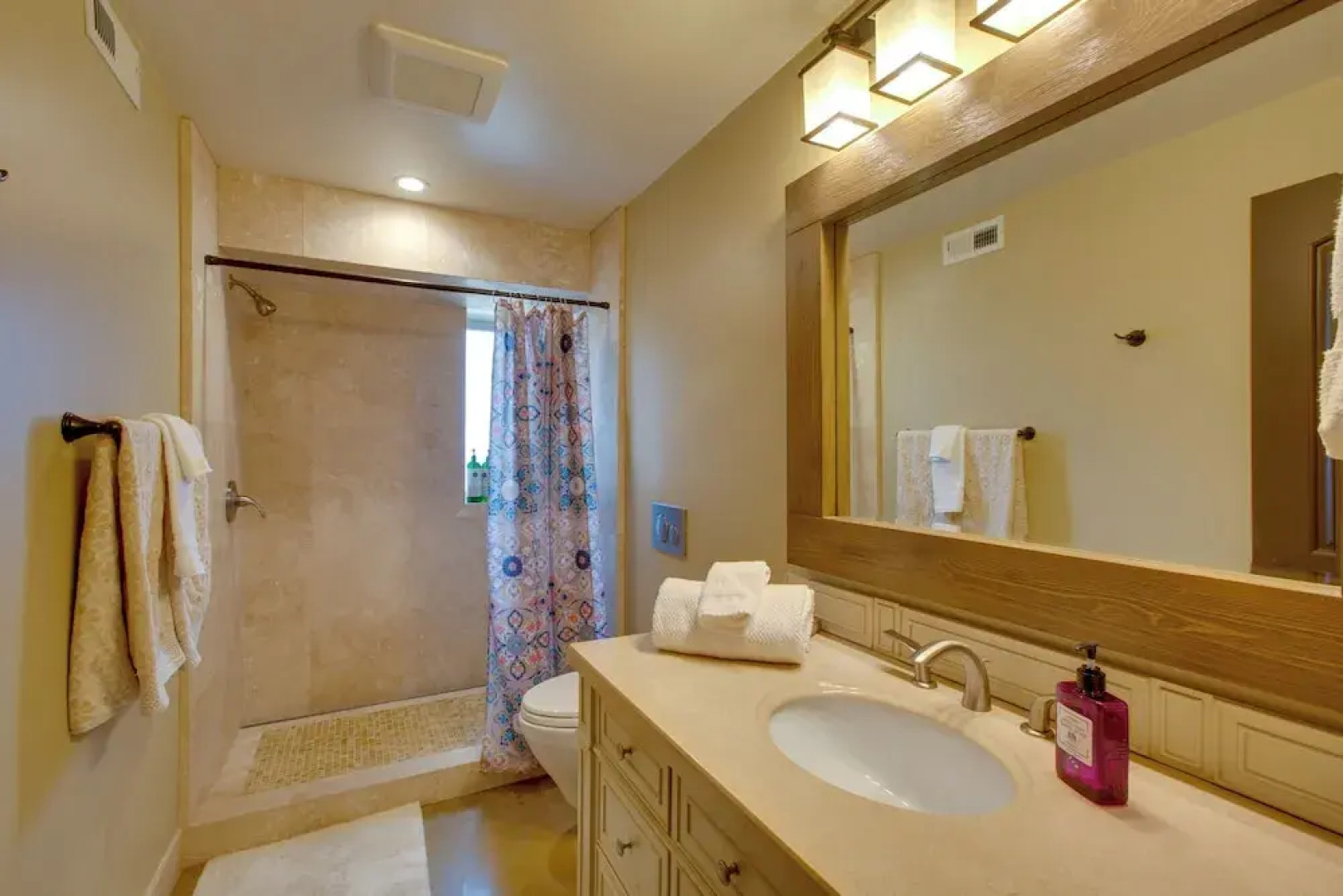 Lovely Belmont Apartment w/ Stunning Views!