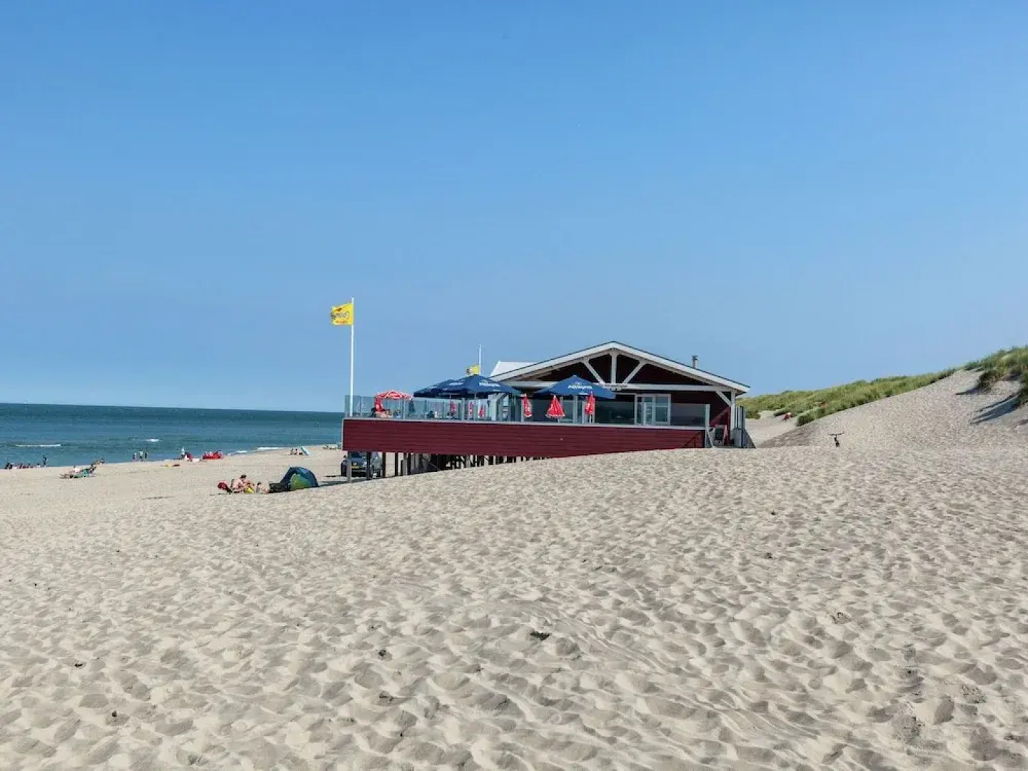 Charming Holiday Home in Burgh-Haamstede near Beach