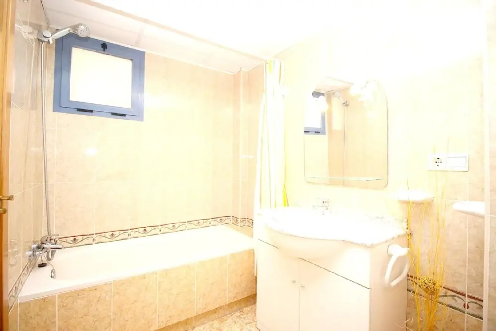 Apartment With one Bedroom in Benidorm, With Wonderful sea View, Shared Pool, Balcony