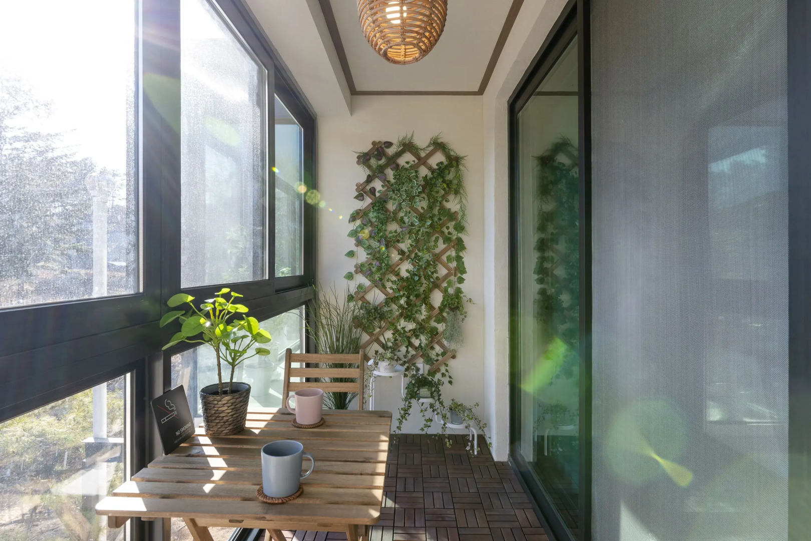 Two Romantic Birds Pool Pension