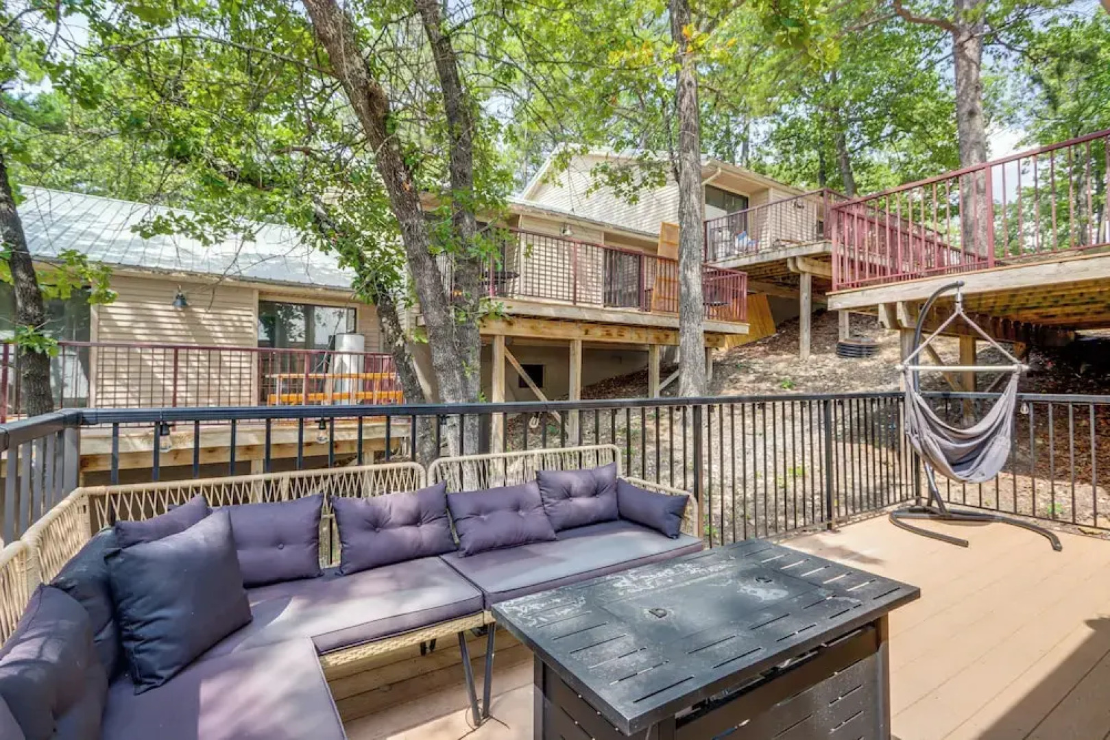 Walk to Table Rock Lake: Updated Cabin w/ Deck!