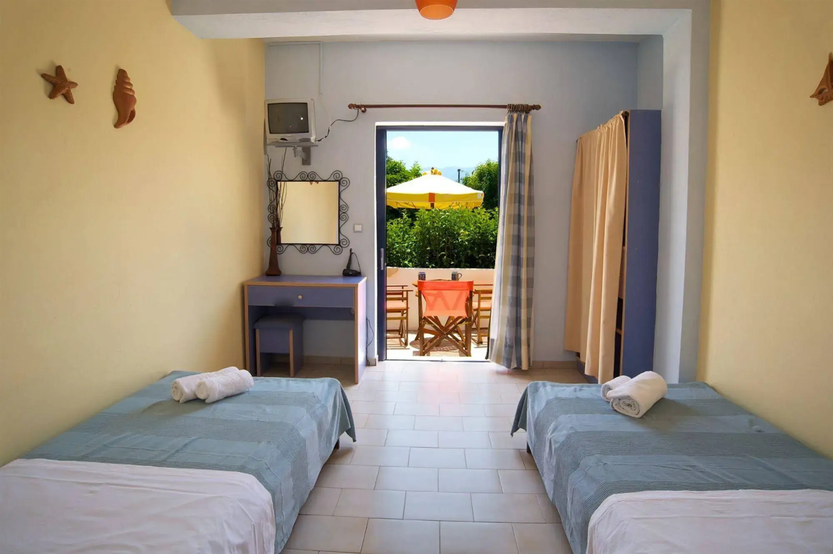 Kalypso Studios & Apartments