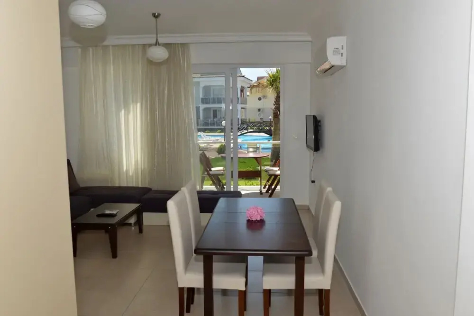 Lighthouse Legend Aparts